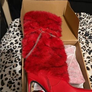 Elegant Red Fur-Trimmed Women's Boots